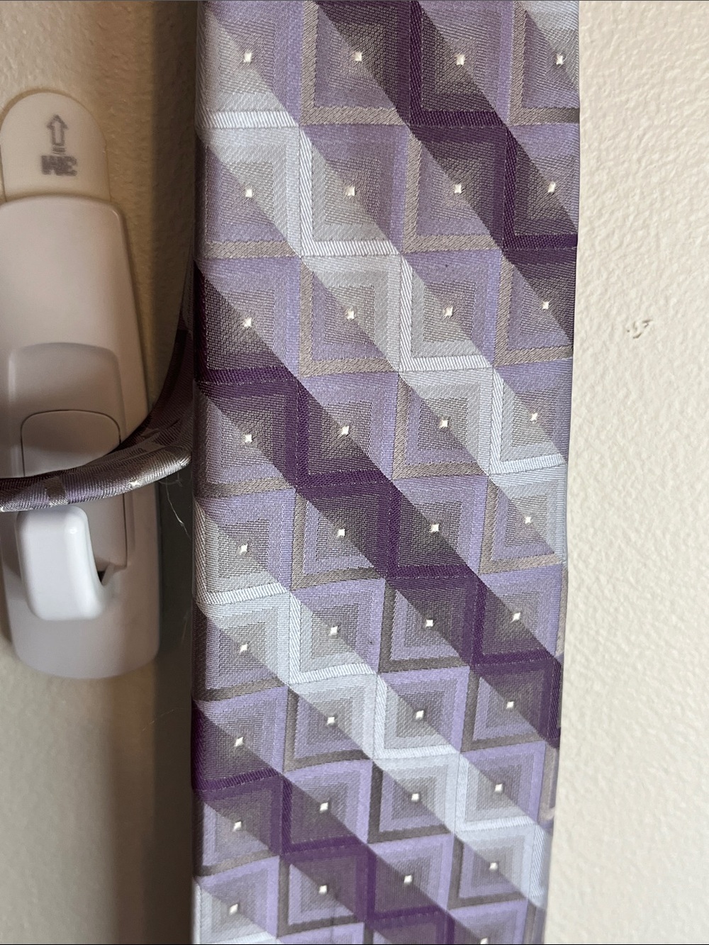 Van Heusen Lavender and Silver Geometric Silk Tie Chevron Geometric Pattern - Picture 3 of 10